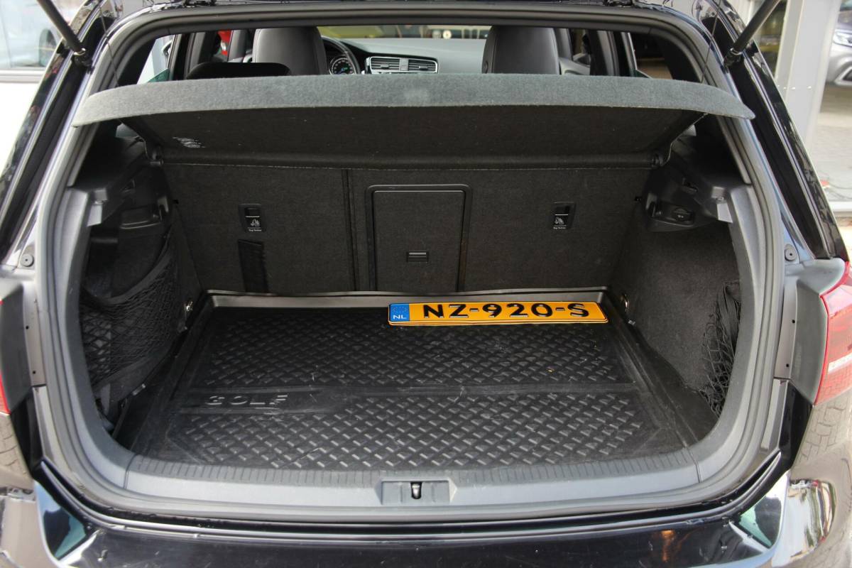 Volkswagen Golf Volkswagen Golf 2.0 R 4Motion |Milltek|Carplay | Leder| ACC