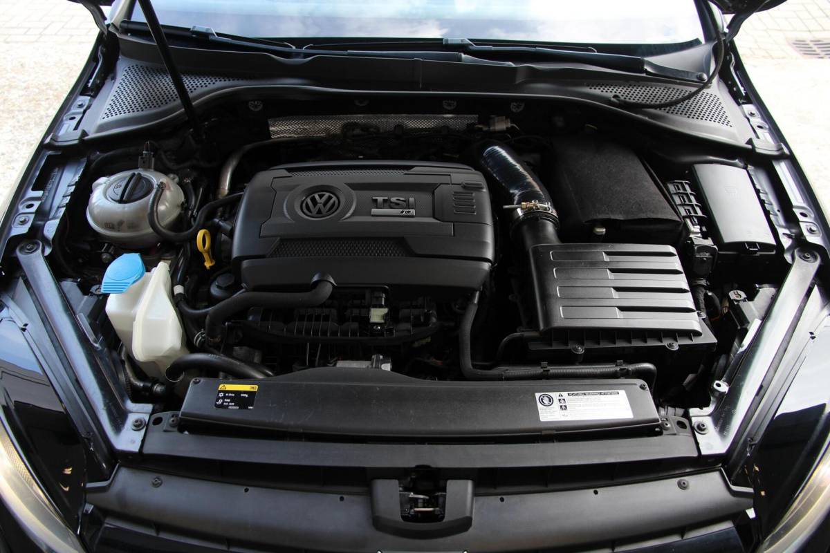 Volkswagen Golf Volkswagen Golf 2.0 R 4Motion |Milltek|Carplay | Leder| ACC