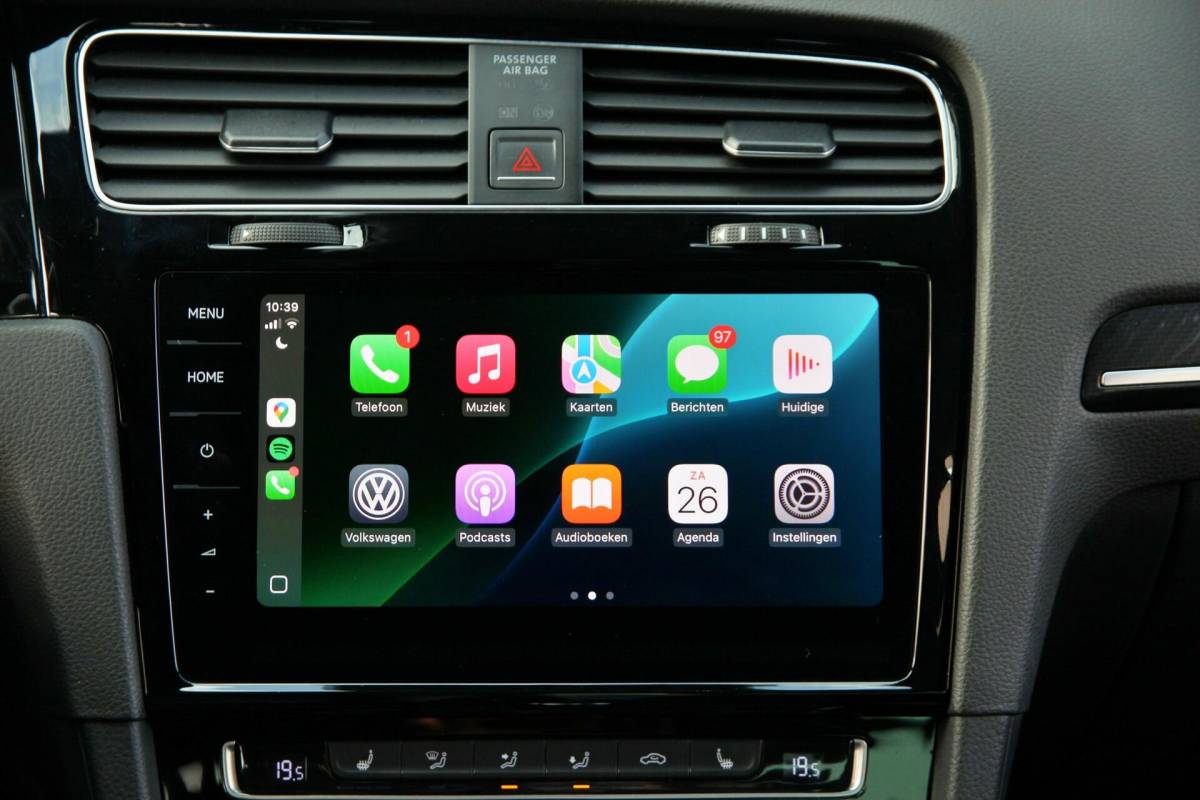 Volkswagen Golf Volkswagen Golf 2.0 R 4Motion |Milltek|Carplay | Leder| ACC