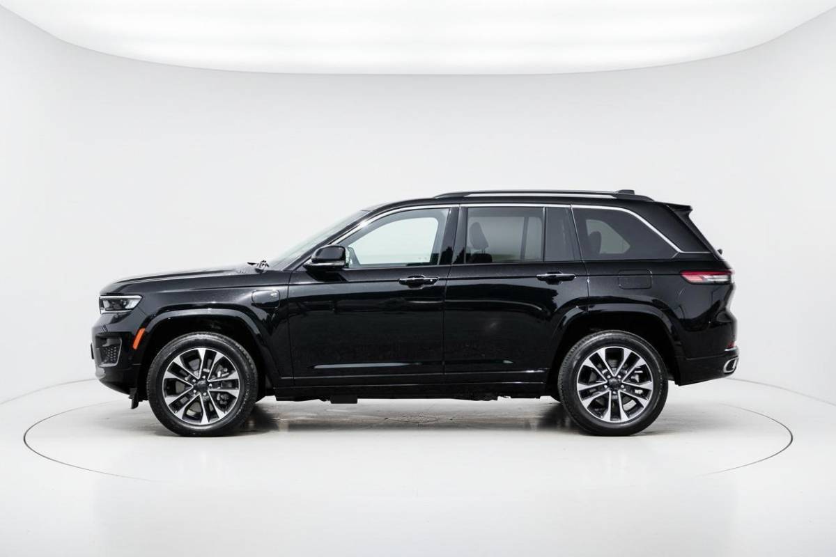 Jeep Grand Cherokee Jeep Grand Cherokee 2.0 Hybride | Overland | Full Option | Panodak | Luchtvering | Trekhaak | Mcintosh | 21 inch |
