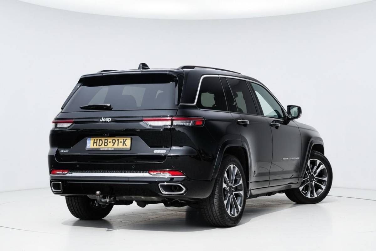 Jeep Grand Cherokee Jeep Grand Cherokee 2.0 Hybride | Overland | Full Option | Panodak | Luchtvering | Trekhaak | Mcintosh | 21 inch |