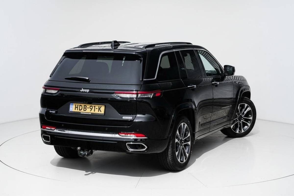 Jeep Grand Cherokee Jeep Grand Cherokee 2.0 Hybride | Overland | Full Option | Panodak | Luchtvering | Trekhaak | Mcintosh | 21 inch |