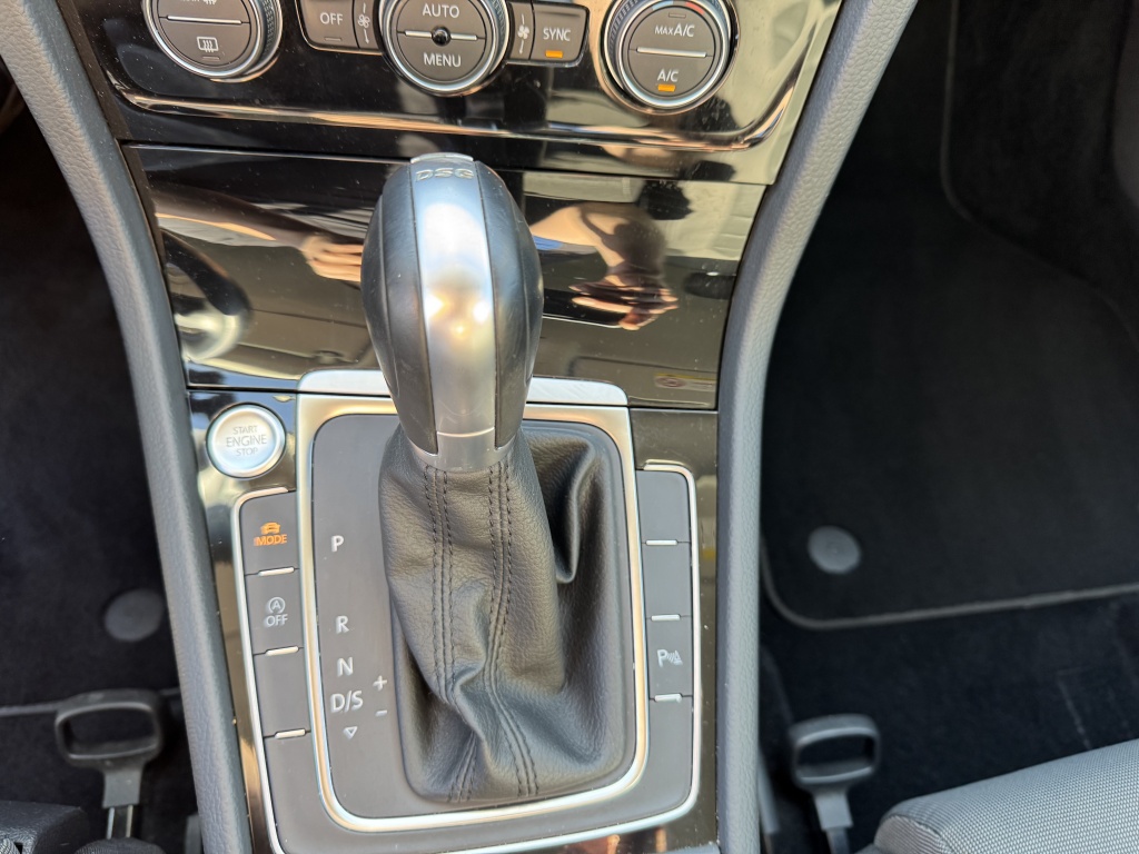 Volkswagen Golf Volkswagen Golf Variant 1.5 TSI HL Bns R