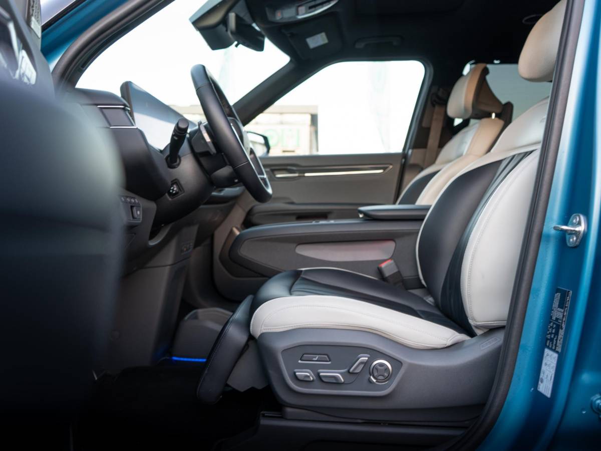 Kia EV9 Kia EV9 Launch Edition GT-Line AWD 99.8 kWh | Speciale kleur | 7-Pers. | 21″ | Head-Up | Stoel-/Stuurverwarming | Premium Audio | Schuif-/kanteldak | Adapt. Cruise | Matte blauw