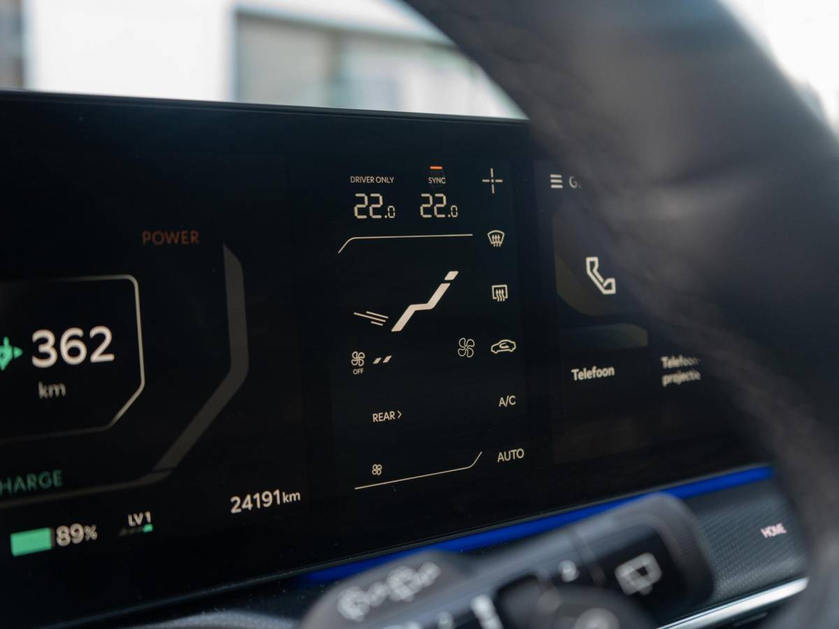 Kia EV9 Kia EV9 Launch Edition GT-Line AWD 99.8 kWh | Speciale kleur | 7-Pers. | 21″ | Head-Up | Stoel-/Stuurverwarming | Premium Audio | Schuif-/kanteldak | Adapt. Cruise | Matte blauw