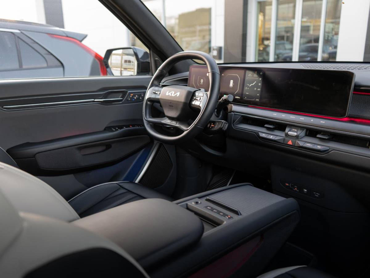 Kia EV9 Kia EV9 Launch Edition GT-Line AWD 99.8 kWh | Speciale kleur | 7-Pers. | 21″ | Head-Up | Stoel-/Stuurverwarming | Premium Audio | Schuif-/kanteldak | Adapt. Cruise | Matte blauw