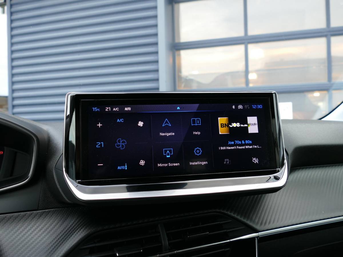 Peugeot 208 Peugeot 208 1.2 Hybrid 110 e-DCS6 Allure | 360° Camera | Navigatie | Climate Control | Full LED | 16” LM Velgen | Apple Carplay/Android Auto