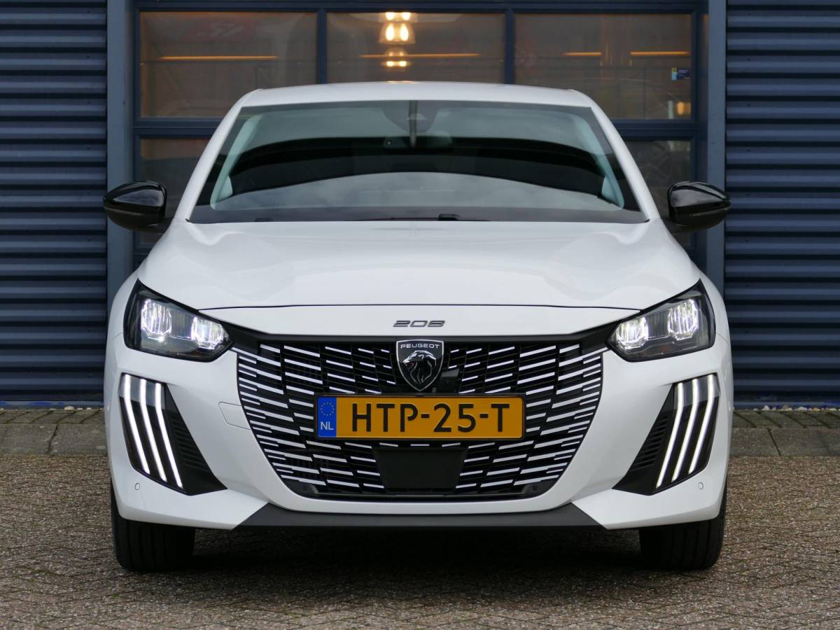 Peugeot 208 Peugeot 208 1.2 Hybrid 110 e-DCS6 Allure | 360° Camera | Navigatie | Climate Control | Full LED | 16” LM Velgen | Apple Carplay/Android Auto