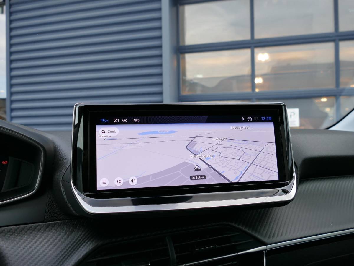 Peugeot 208 Peugeot 208 1.2 Hybrid 110 e-DCS6 Allure | 360° Camera | Navigatie | Climate Control | Full LED | 16” LM Velgen | Apple Carplay/Android Auto