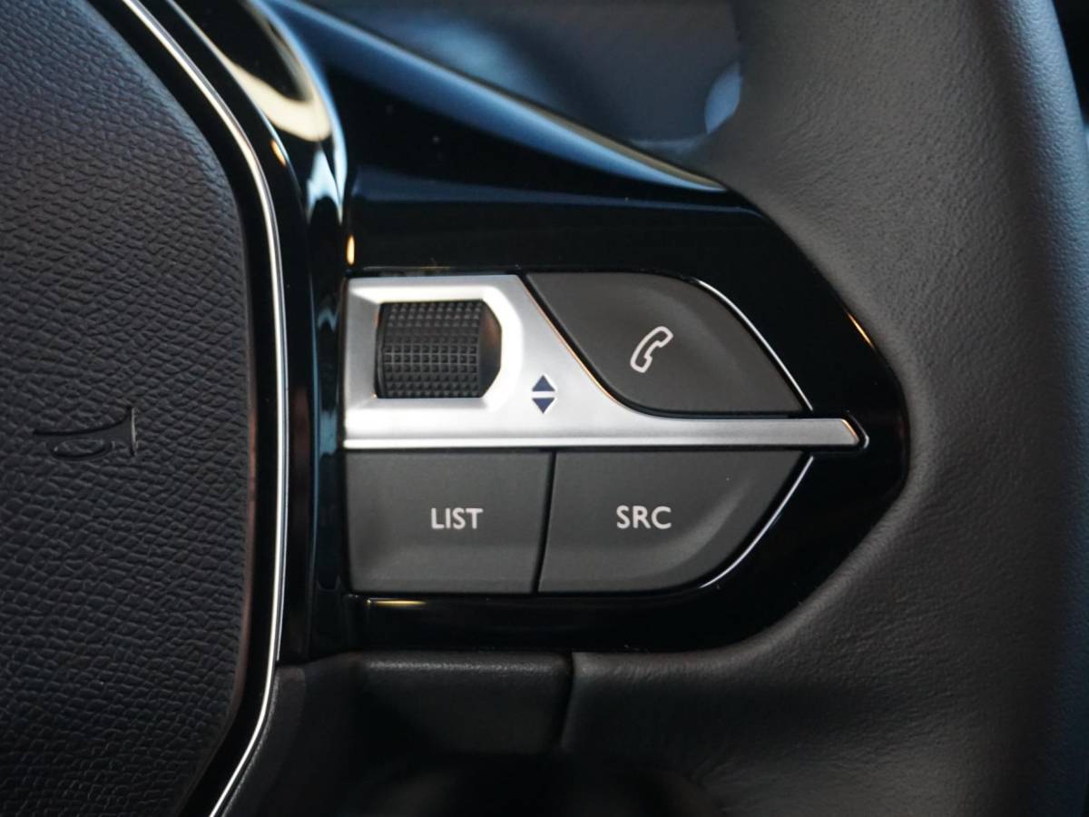 Peugeot e-208 Peugeot e-208 EV Allure 51 kWh 360 Camera