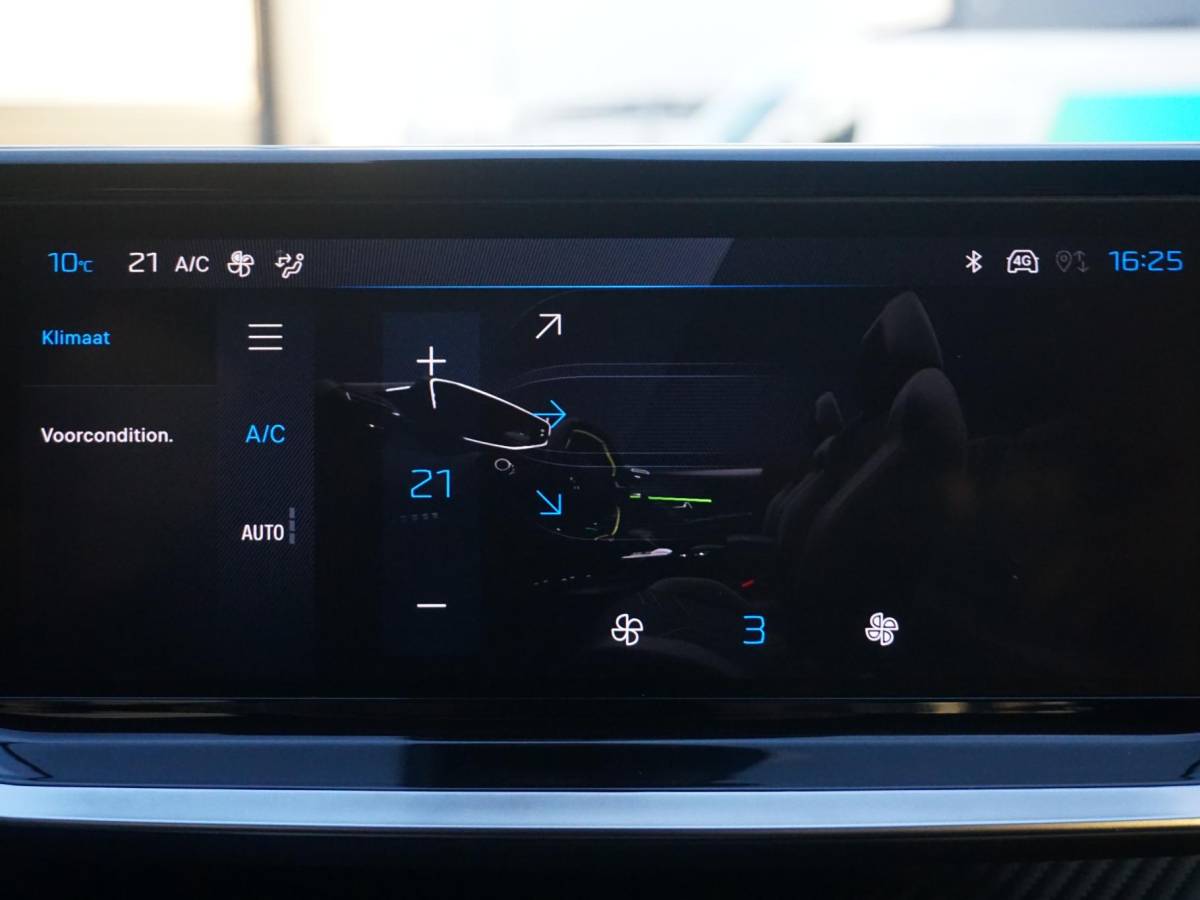 Peugeot e-208 Peugeot e-208 EV Allure 51 kWh 360 Camera