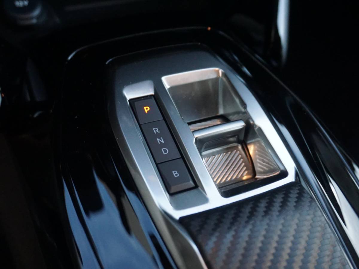 Peugeot e-208 Peugeot e-208 EV Allure 51 kWh 360 Camera