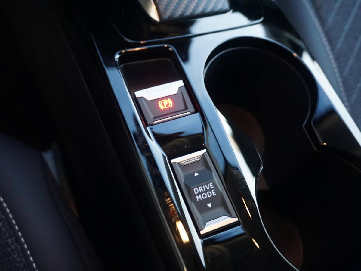 Peugeot e-208 Peugeot e-208 EV Allure 51 kWh 360 Camera