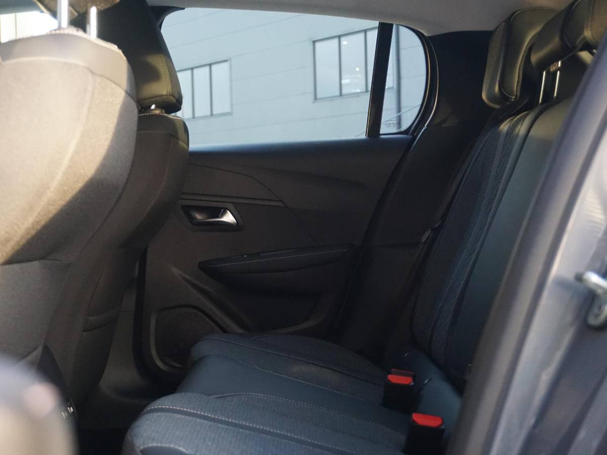 Peugeot e-208 Peugeot e-208 EV Allure 51 kWh 360 Camera