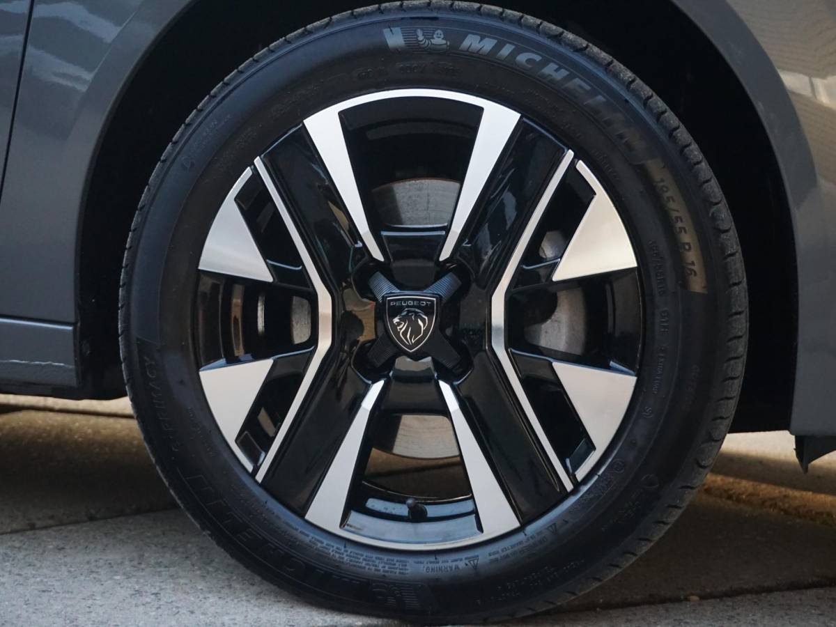 Peugeot e-208 Peugeot e-208 EV Allure 51 kWh 360 Camera