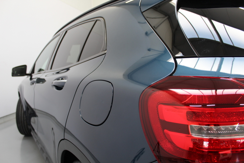 Mercedes-Benz GLA Mercedes-Benz GLA-klasse 180 Business Solution AMG Night Upgrade 123PK, RIJKLAAR!! AUTOMAAT | PANORAMADAK | LEER/ALCANTARA | CAMERA
