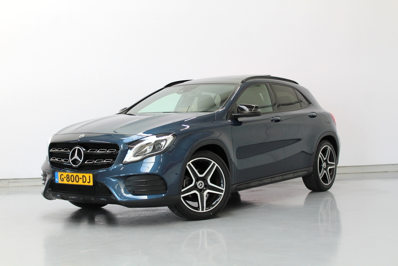 Mercedes-Benz GLA Mercedes-Benz GLA-klasse 180 Business Solution AMG Night Upgrade 123PK, RIJKLAAR!! AUTOMAAT | PANORAMADAK | LEER/ALCANTARA | CAMERA