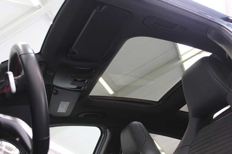 Mercedes-Benz GLA Mercedes-Benz GLA-klasse 180 Business Solution AMG Night Upgrade 123PK, RIJKLAAR!! AUTOMAAT | PANORAMADAK | LEER/ALCANTARA | CAMERA