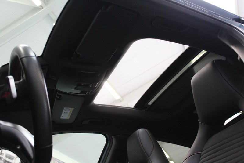 Mercedes-Benz GLA Mercedes-Benz GLA-klasse 180 Business Solution AMG Night Upgrade 123PK, RIJKLAAR!! AUTOMAAT | PANORAMADAK | LEER/ALCANTARA | CAMERA