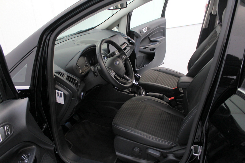 Ford EcoSport Ford EcoSport 1.0 EcoBoost Titanium 126PK, RIJKLAAR!! | TREKHAAK | CARPLAY | DEELS LEER