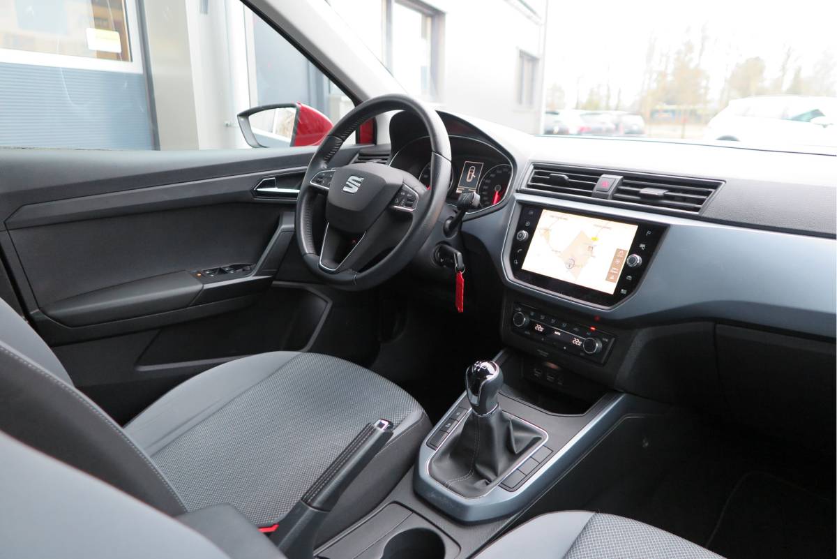 SEAT Arona SEAT Arona 1.0 TSI 95PK Xcellence Launch Edition Navigatie , Parkeersensoren , Climate control, Lichtmetalen velgen. .