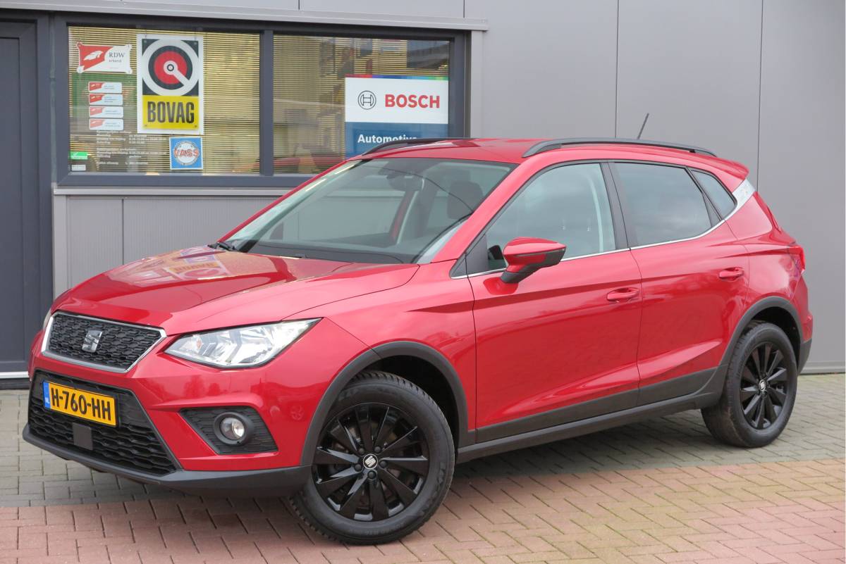 SEAT Arona SEAT Arona 1.0 TSI 95PK Xcellence Launch Edition Navigatie , Parkeersensoren , Climate control, Lichtmetalen velgen. .