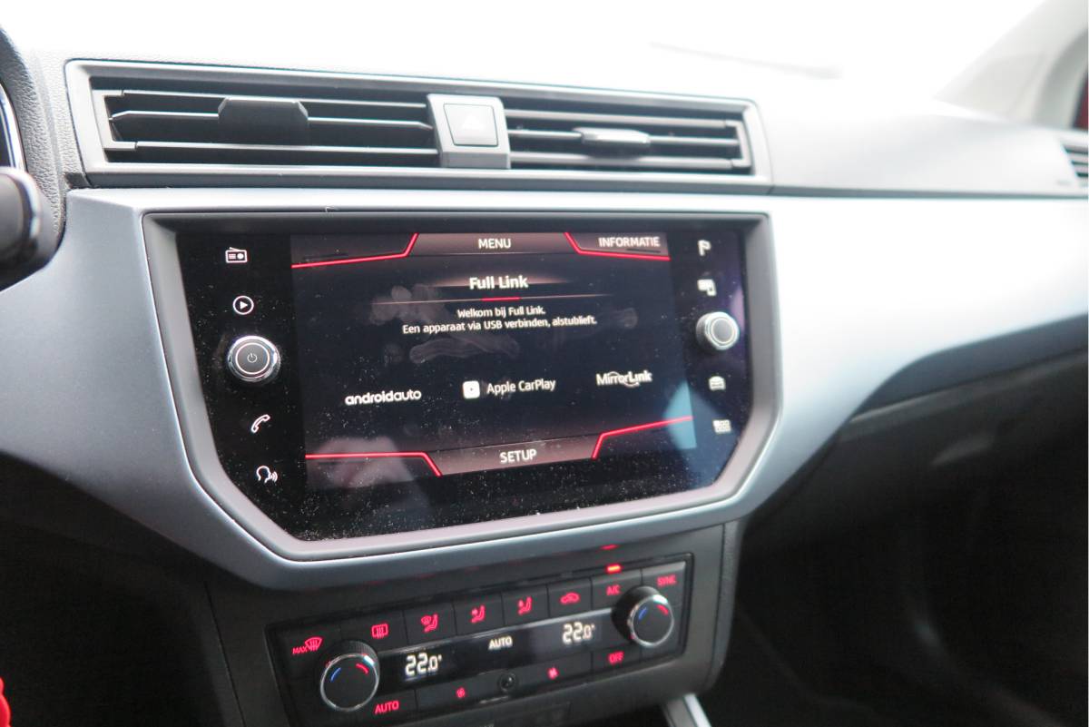 SEAT Arona SEAT Arona 1.0 TSI 95PK Xcellence Launch Edition Navigatie , Parkeersensoren , Climate control, Lichtmetalen velgen. .