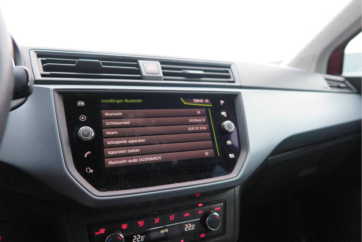SEAT Arona SEAT Arona 1.0 TSI 95PK Xcellence Launch Edition Navigatie , Parkeersensoren , Climate control, Lichtmetalen velgen. .