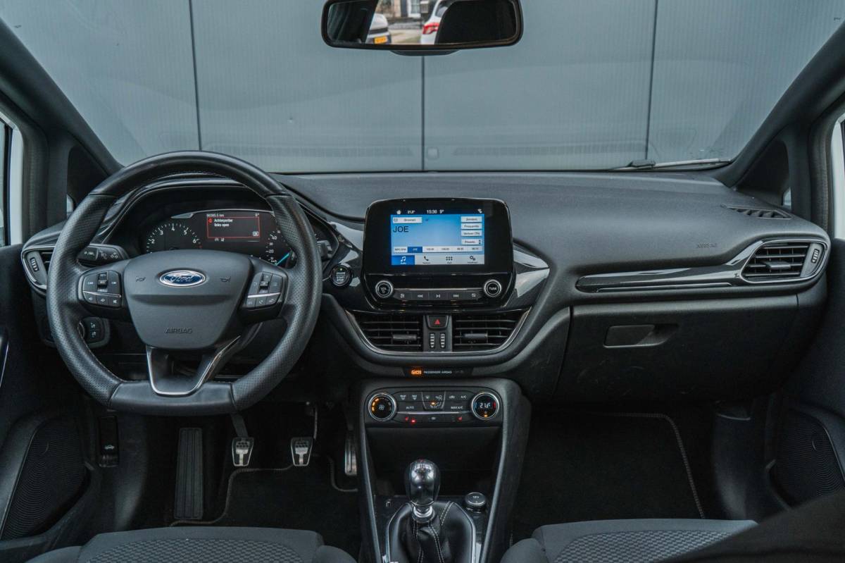 Ford Fiesta Ford Fiesta 1.0 EcoBoost ST-Line / LED / Winter Pack / 18 inch!