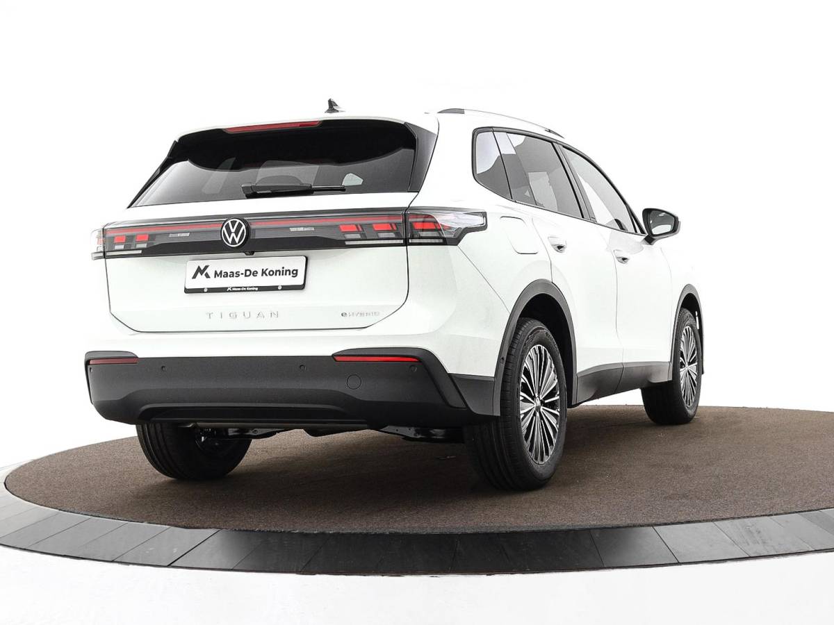 Volkswagen Tiguan Volkswagen Tiguan Life Edition 1.5 eHybrid 204 pk 6 versn. DSG · Comfort Pakket · Style Pakket · Trekhaak inklapbaar, met elektrische ontgrendeling, incl. aanhangermanoeuvreerhulp Trailer Assist ·
