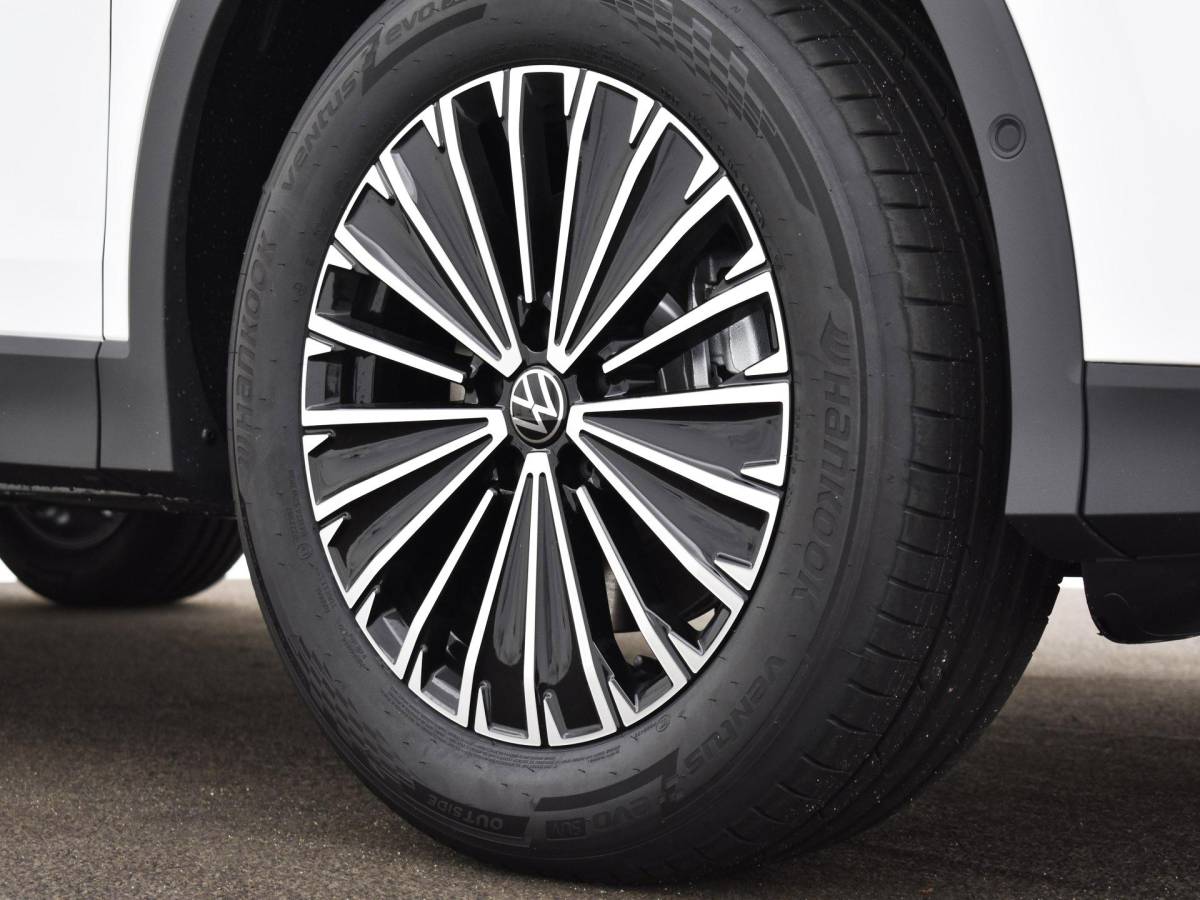 Volkswagen Tiguan Volkswagen Tiguan Life Edition 1.5 eHybrid 204 pk 6 versn. DSG · Comfort Pakket · Style Pakket · Trekhaak inklapbaar, met elektrische ontgrendeling, incl. aanhangermanoeuvreerhulp Trailer Assist ·