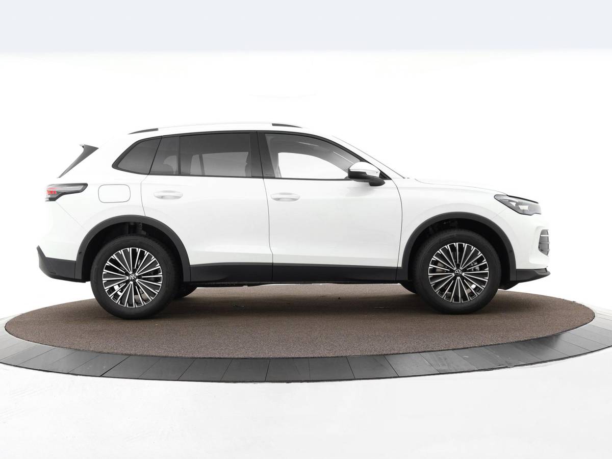 Volkswagen Tiguan Volkswagen Tiguan Life Edition 1.5 eHybrid 204 pk 6 versn. DSG · Comfort Pakket · Style Pakket · Trekhaak inklapbaar, met elektrische ontgrendeling, incl. aanhangermanoeuvreerhulp Trailer Assist ·