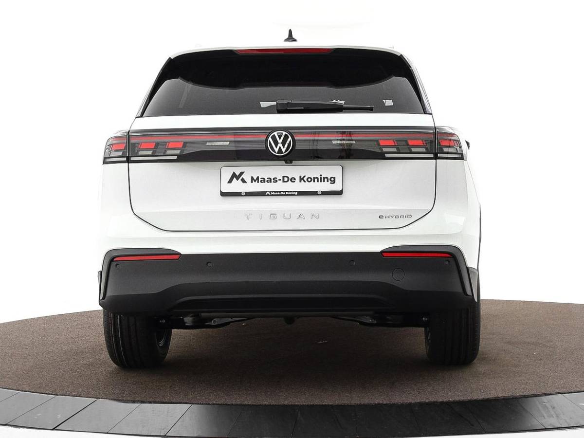 Volkswagen Tiguan Volkswagen Tiguan Life Edition 1.5 eHybrid 204 pk 6 versn. DSG · Comfort Pakket · Style Pakket · Trekhaak inklapbaar, met elektrische ontgrendeling, incl. aanhangermanoeuvreerhulp Trailer Assist ·