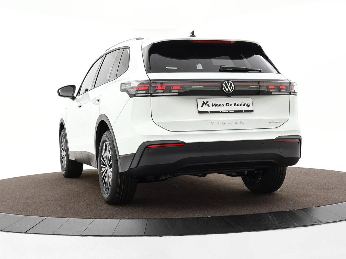 Volkswagen Tiguan Volkswagen Tiguan Life Edition 1.5 eHybrid 204 pk 6 versn. DSG · Comfort Pakket · Style Pakket · Trekhaak inklapbaar, met elektrische ontgrendeling, incl. aanhangermanoeuvreerhulp Trailer Assist ·