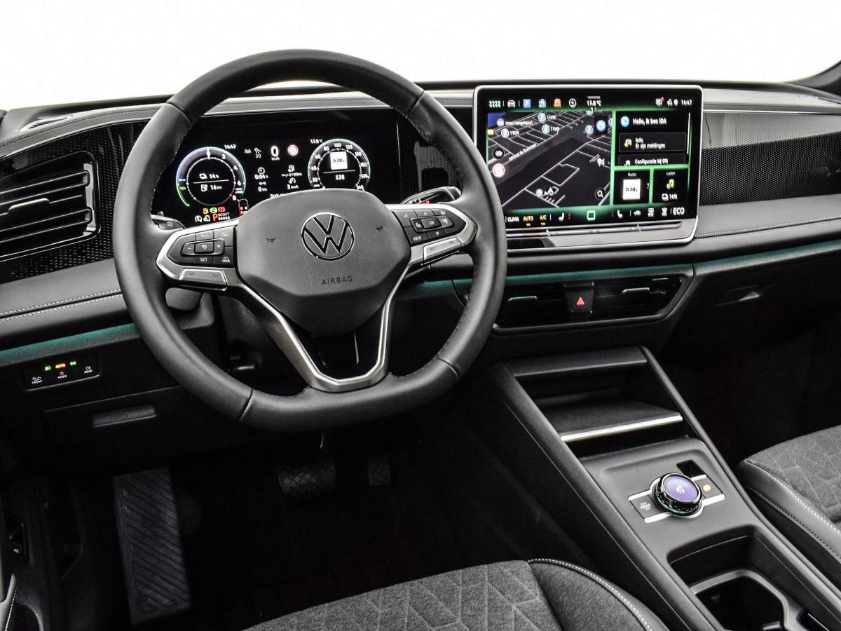 Volkswagen Tiguan Volkswagen Tiguan Life Edition 1.5 eHybrid 204 pk 6 versn. DSG · Comfort Pakket · Style Pakket · Trekhaak inklapbaar, met elektrische ontgrendeling, incl. aanhangermanoeuvreerhulp Trailer Assist ·