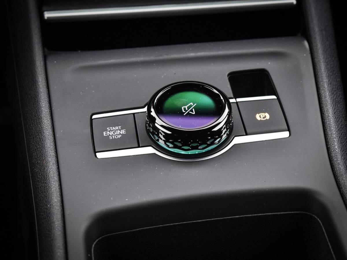 Volkswagen Tiguan Volkswagen Tiguan Life Edition 1.5 eHybrid 204 pk 6 versn. DSG · Comfort Pakket · Style Pakket · Trekhaak inklapbaar, met elektrische ontgrendeling, incl. aanhangermanoeuvreerhulp Trailer Assist ·