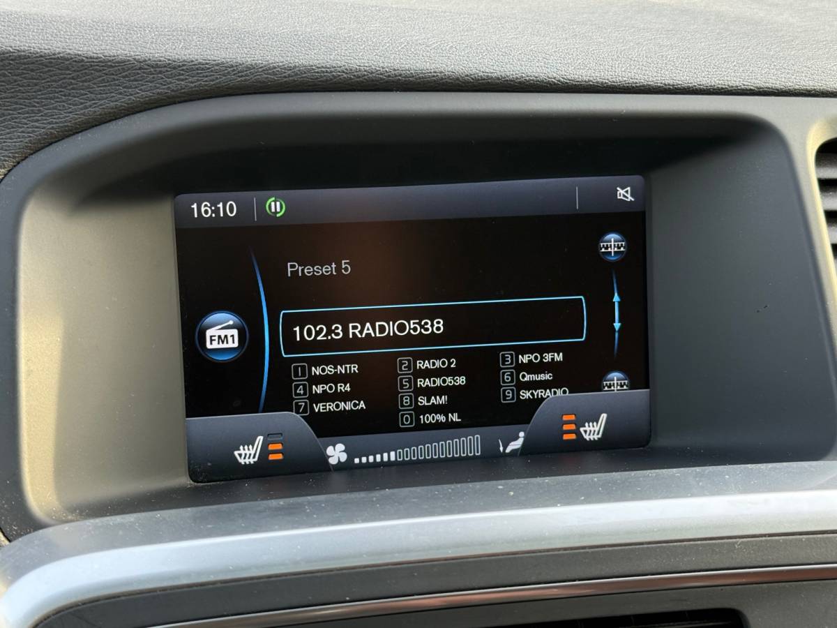 Volvo V60 Volvo V60 2.0T Summum / AUTOMAAT / DEALER ONDERHOUDEN / NAP
