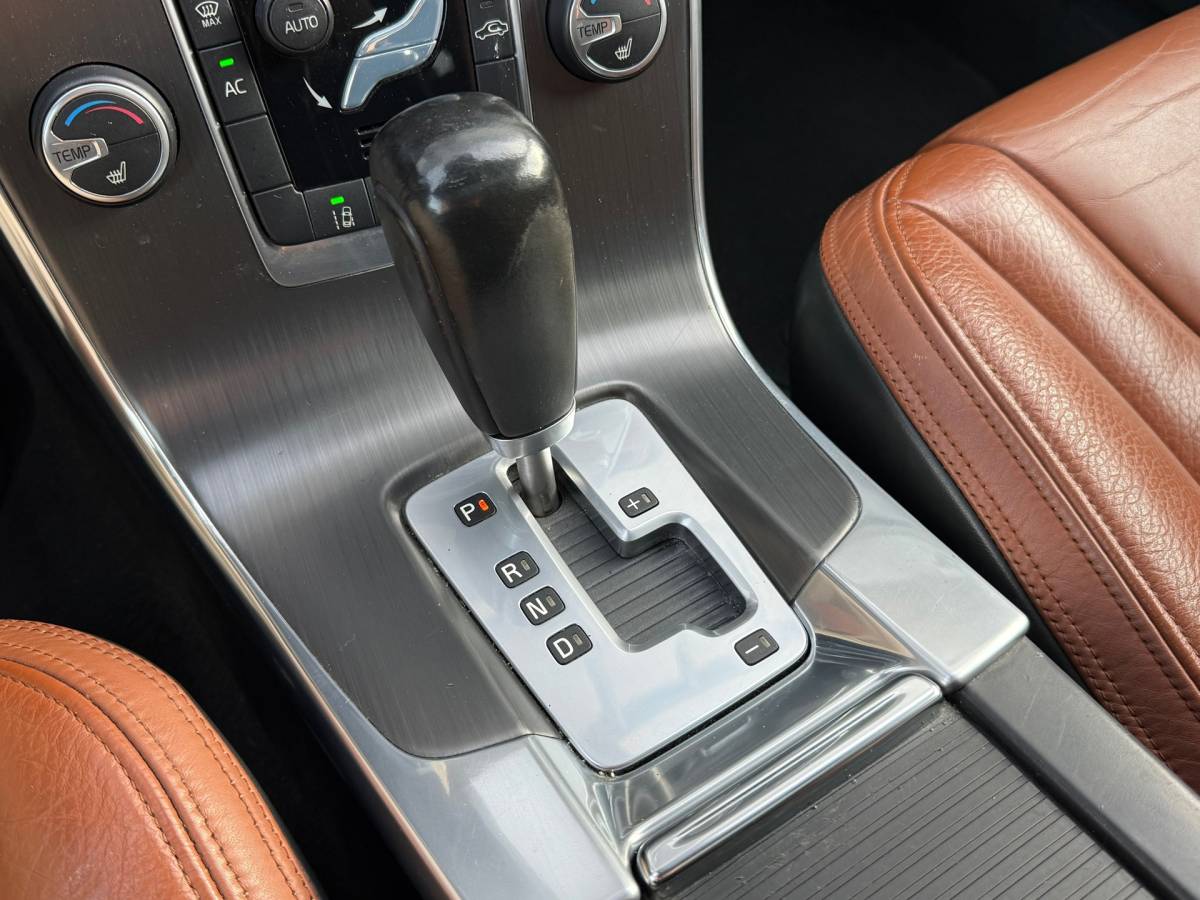 Volvo V60 Volvo V60 2.0T Summum / AUTOMAAT / DEALER ONDERHOUDEN / NAP