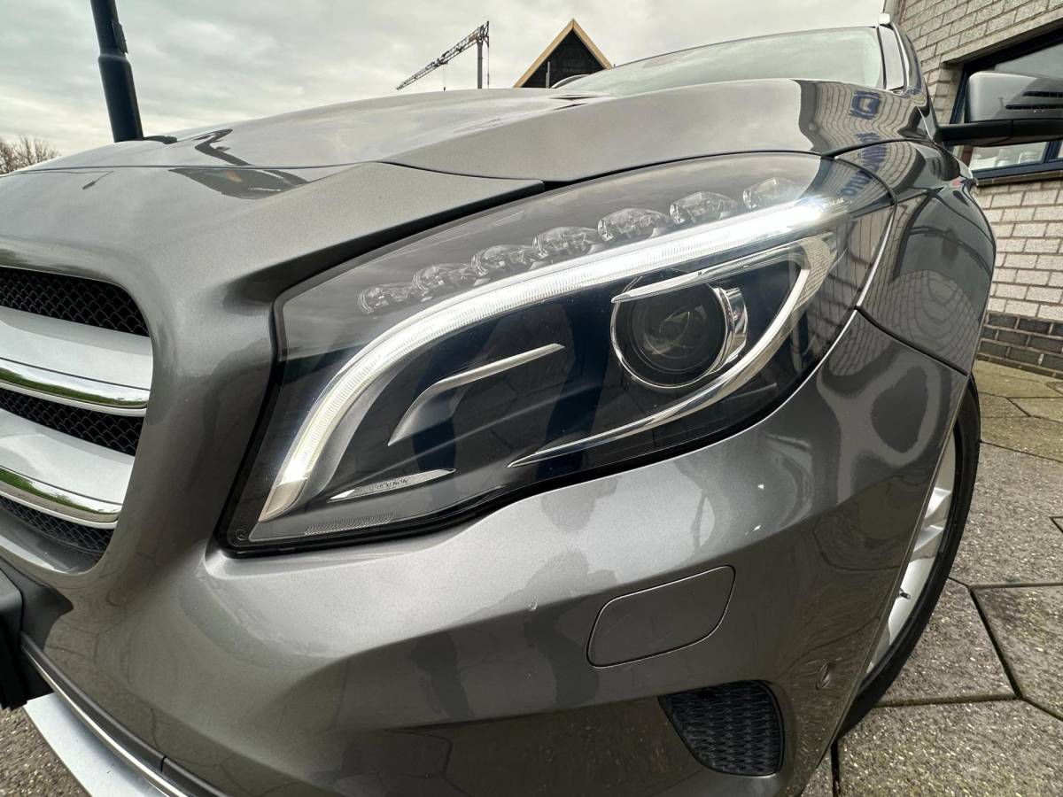 Mercedes-Benz GLA Mercedes-Benz GLA-klasse 200 Ambition/ Navi/ Half leder/ Privacy Glass/ PDC/ AUT7