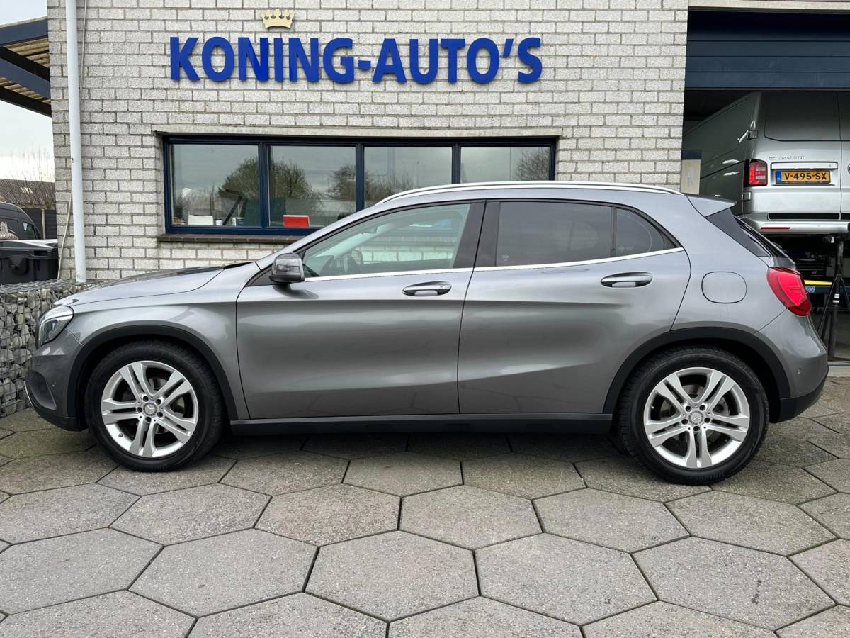 Mercedes-Benz GLA Mercedes-Benz GLA-klasse 200 Ambition/ Navi/ Half leder/ Privacy Glass/ PDC/ AUT7