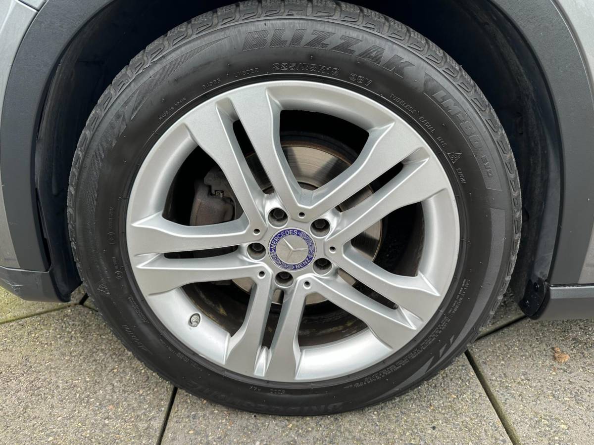 Mercedes-Benz GLA Mercedes-Benz GLA-klasse 200 Ambition/ Navi/ Half leder/ Privacy Glass/ PDC/ AUT7