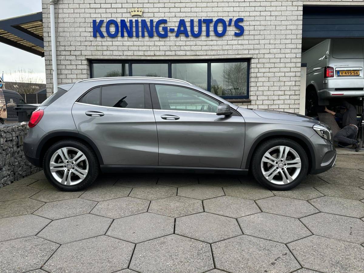 Mercedes-Benz GLA Mercedes-Benz GLA-klasse 200 Ambition/ Navi/ Half leder/ Privacy Glass/ PDC/ AUT7