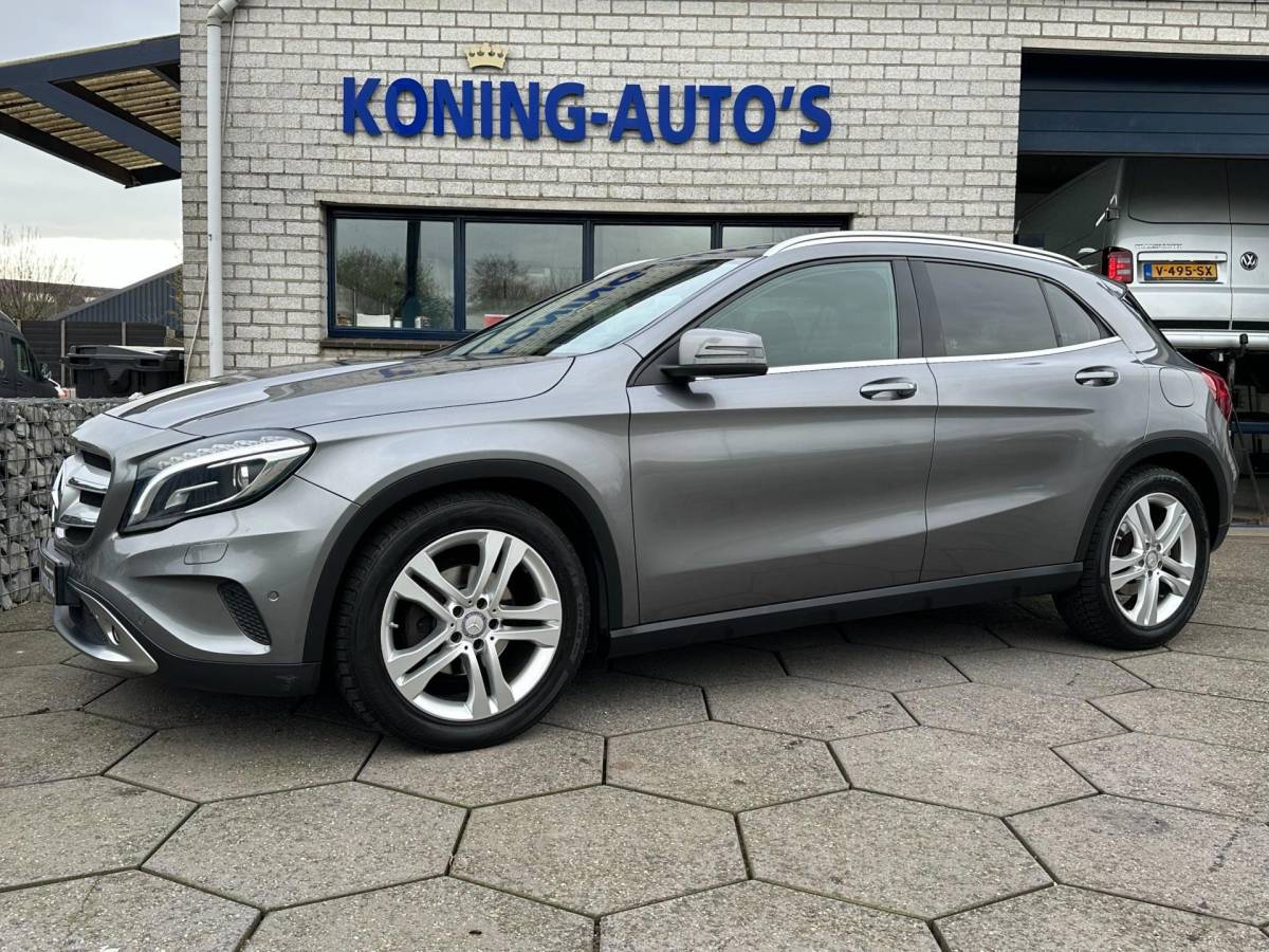 Mercedes-Benz GLA Mercedes-Benz GLA-klasse 200 Ambition/ Navi/ Half leder/ Privacy Glass/ PDC/ AUT7