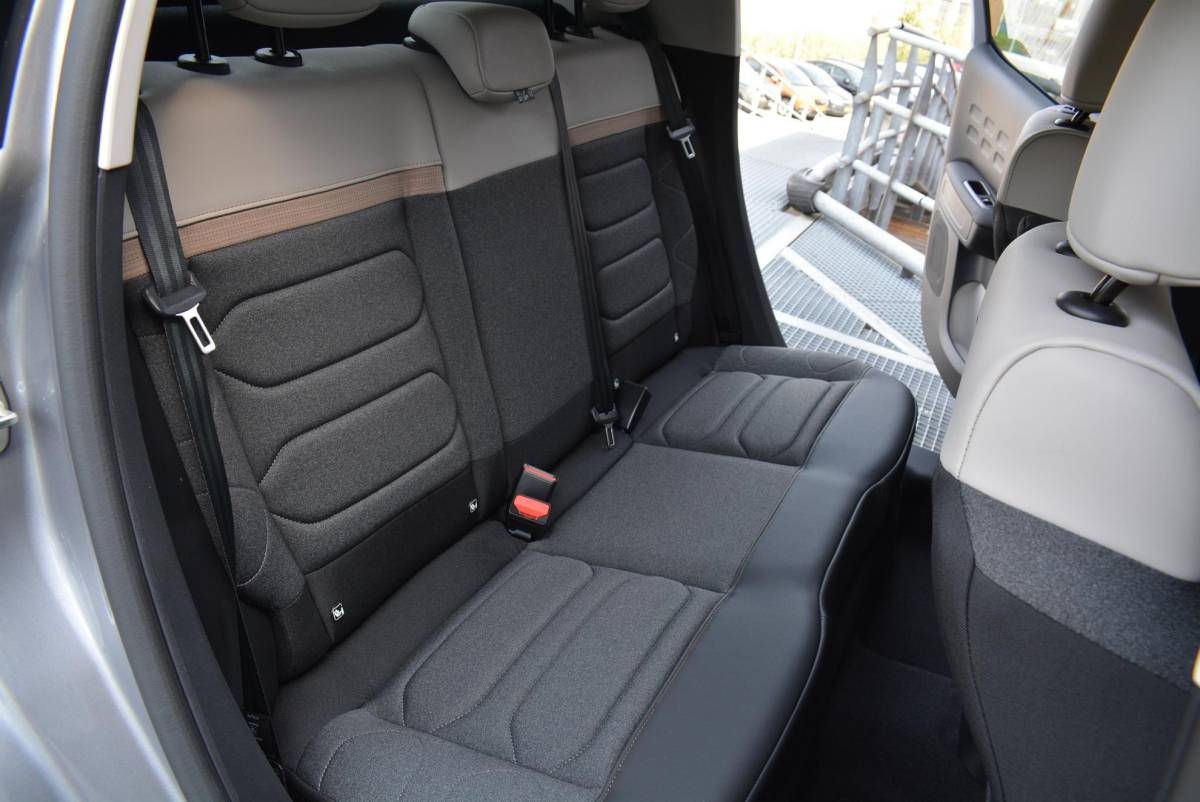 Citroën C3 Citroen C3 1.2 83pk Max | Navigatie | Keyless Entry | Achteruitrijcamersa