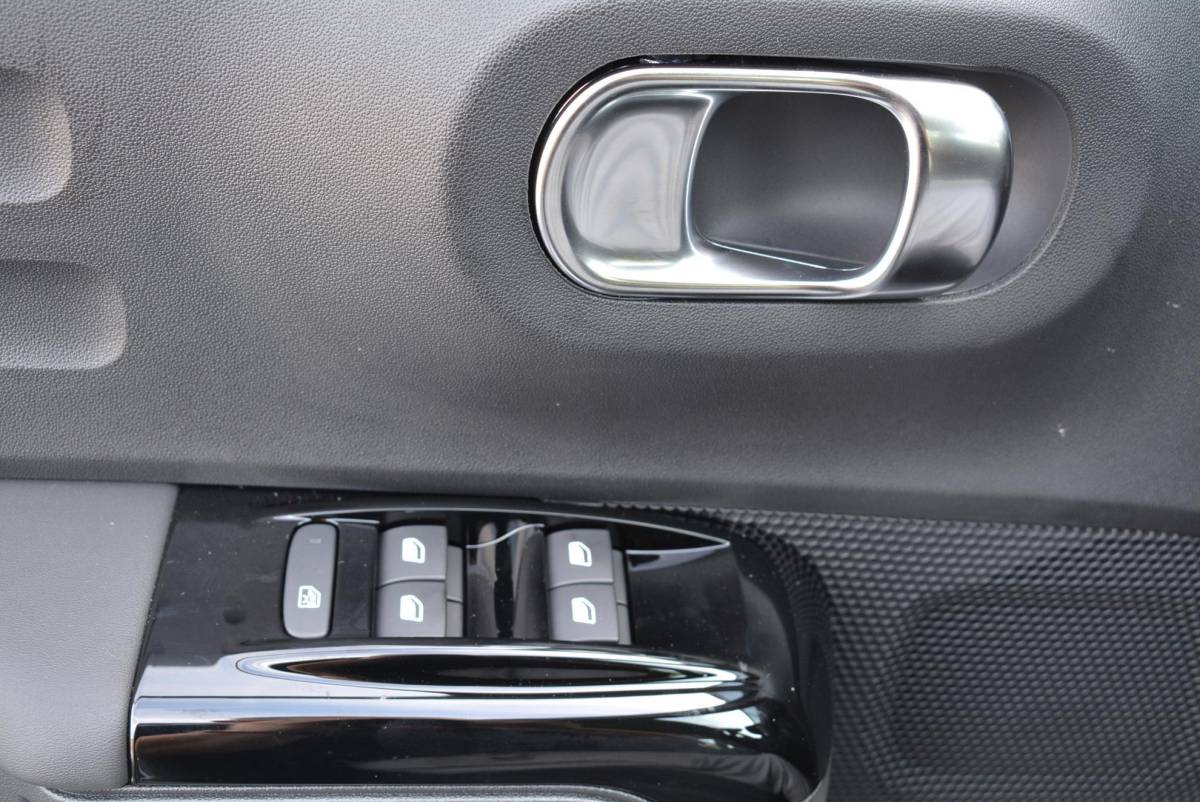 Citroën C3 Citroen C3 1.2 83pk Max | Navigatie | Keyless Entry | Achteruitrijcamersa