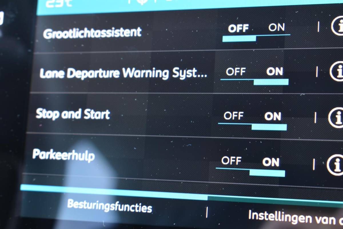 Citroën C3 Citroen C3 1.2 83pk Max | Navigatie | Keyless Entry | Achteruitrijcamersa