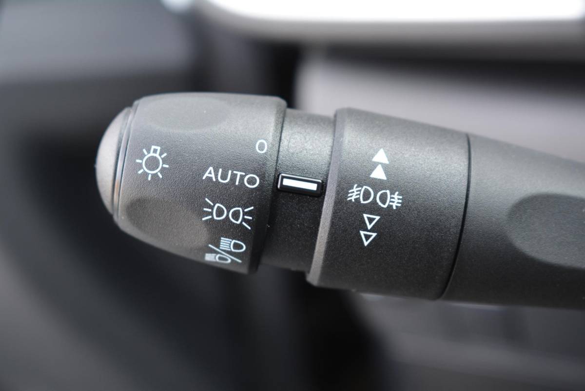 Citroën C3 Citroen C3 1.2 83pk Max | Navigatie | Keyless Entry | Achteruitrijcamersa