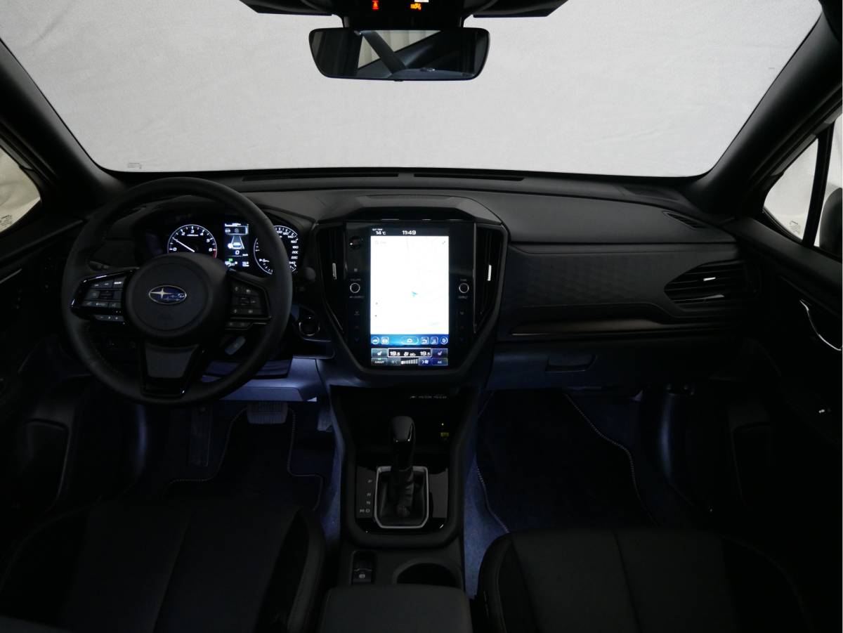 Subaru Forester Subaru Forester 2.0i e-BOXER Premium First Edition!