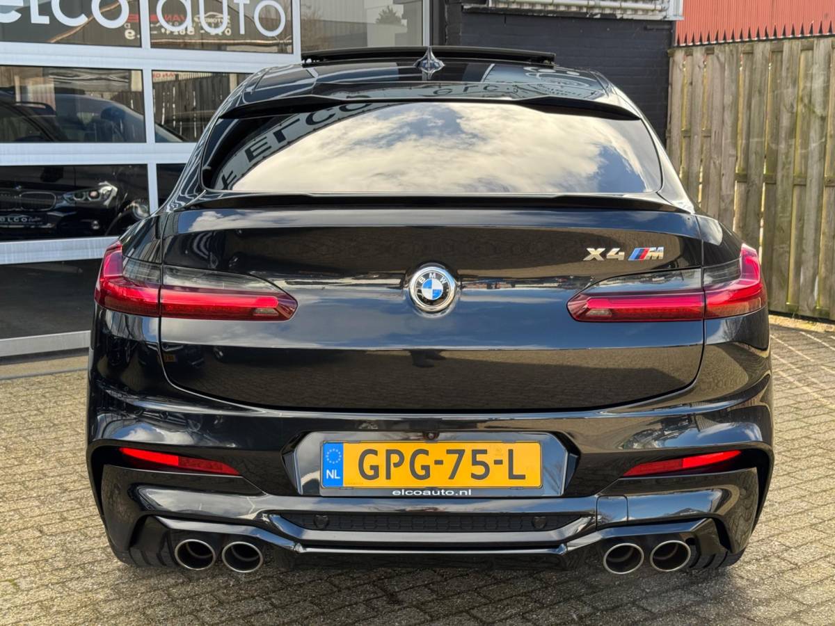 BMW X4 BMW X4 M 480pk / Carbon / Pano