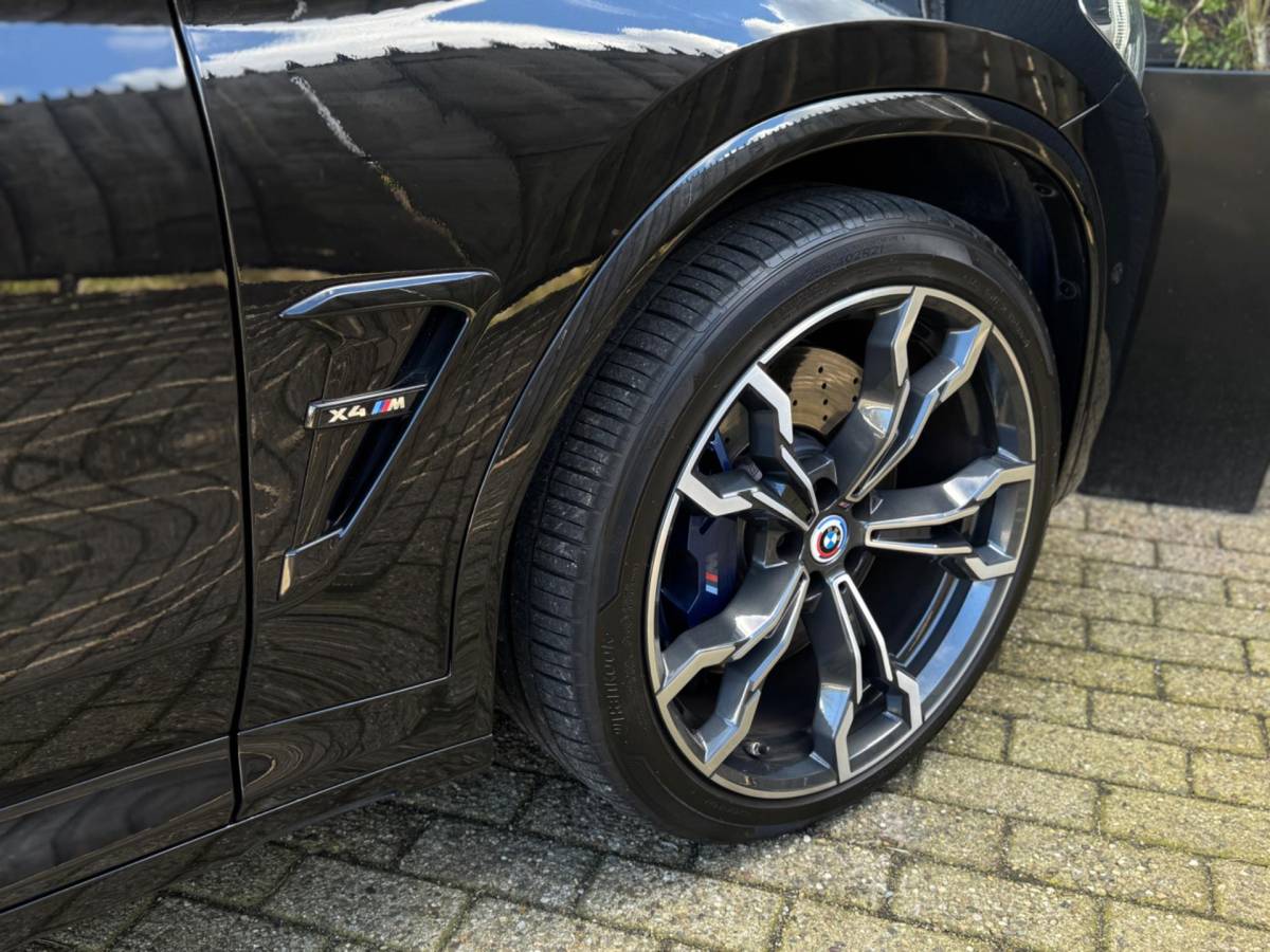 BMW X4 BMW X4 M 480pk / Carbon / Pano